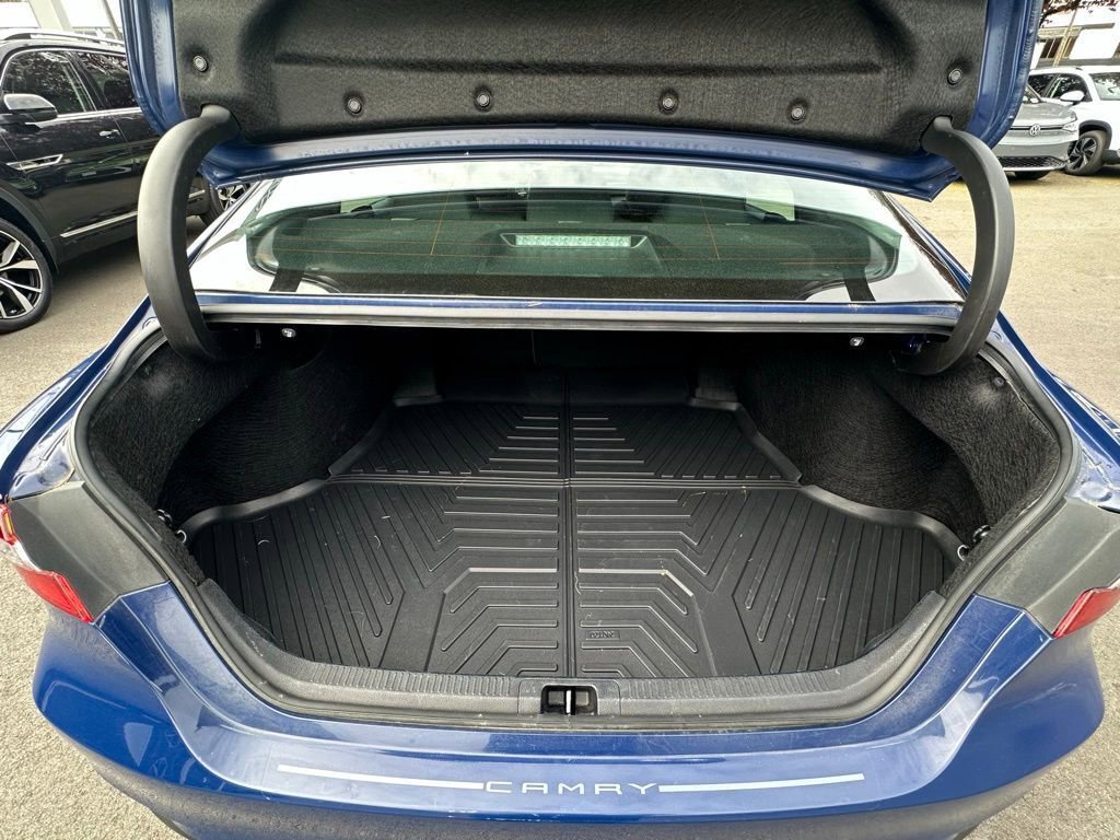 Used 2023 Toyota Camry LE w/ Convenience Package image 9