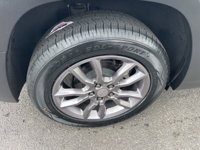 Used 2023 GMC Terrain SLT w/ Tech Package image 7