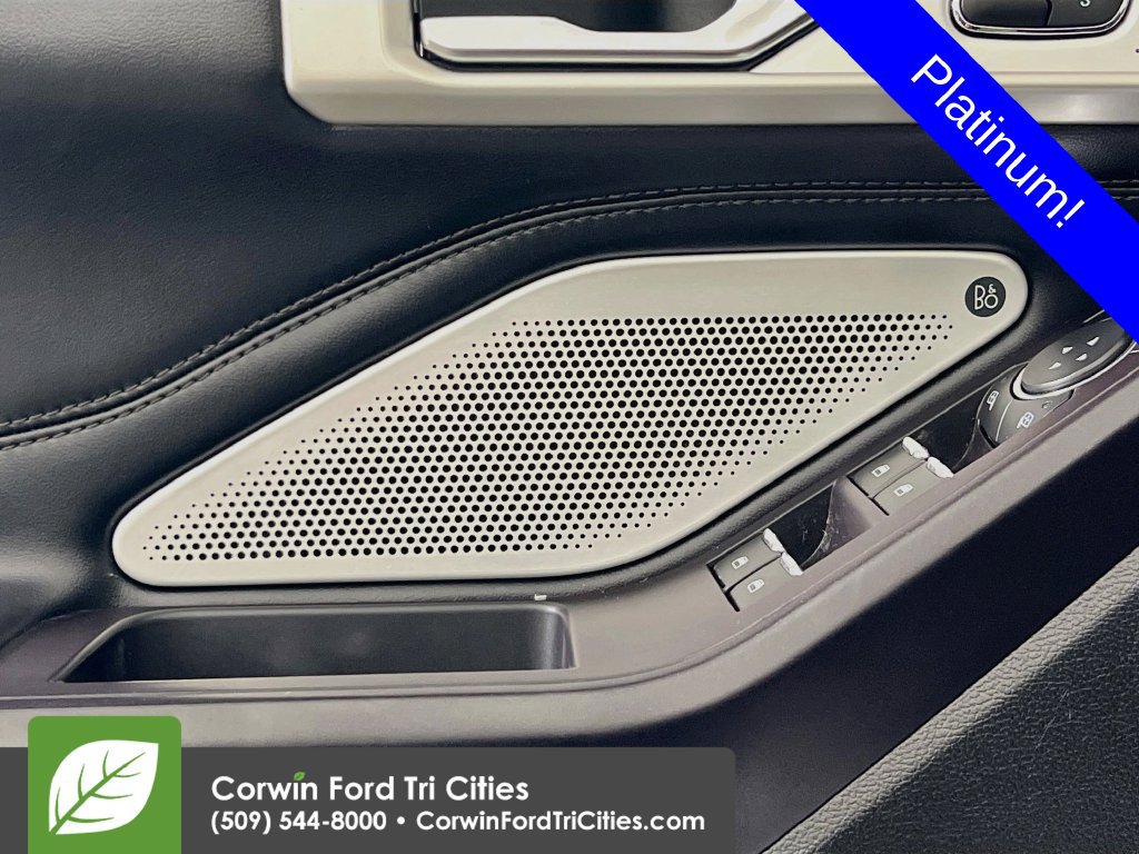 Used 2020 Ford Explorer Platinum w/ Premium Technology Package AWD/4WD image 12