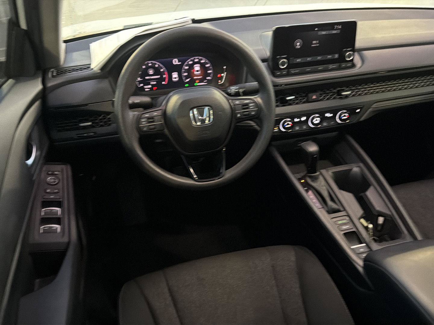 Used 2024 Honda Accord EX image 18