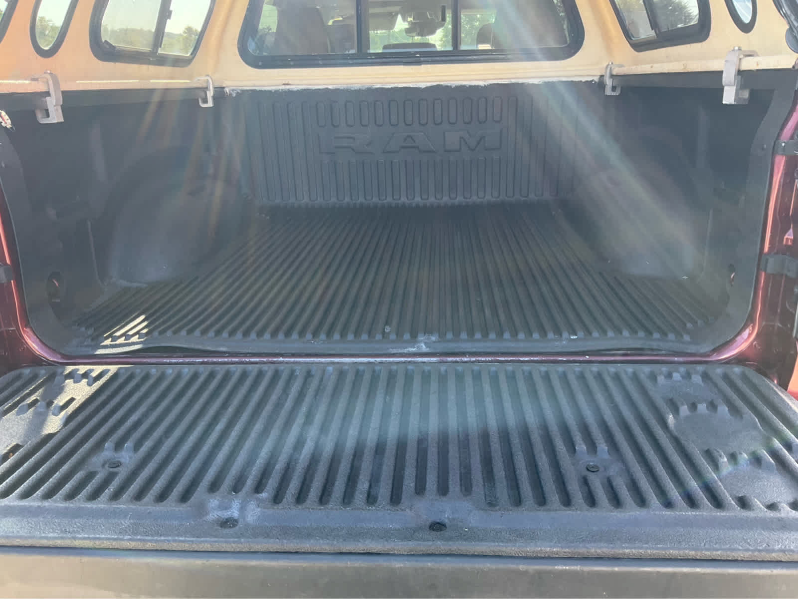 Used 2019 RAM 1500 Laramie AWD/4WD image 23