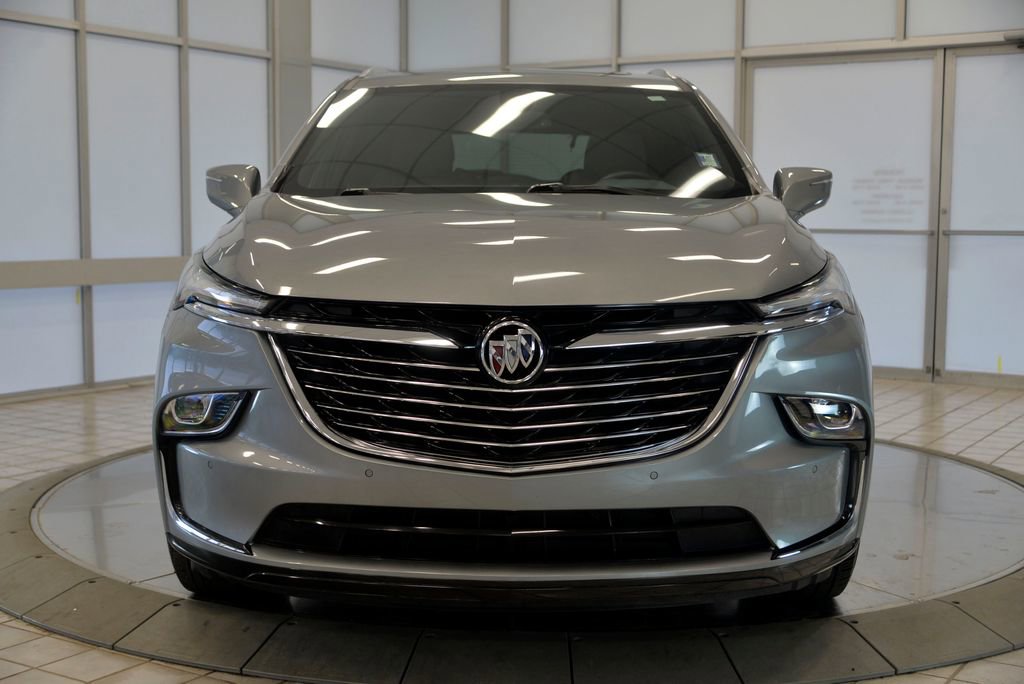 Used 2024 Buick Enclave Essence w/ Experience Buick Package image 3