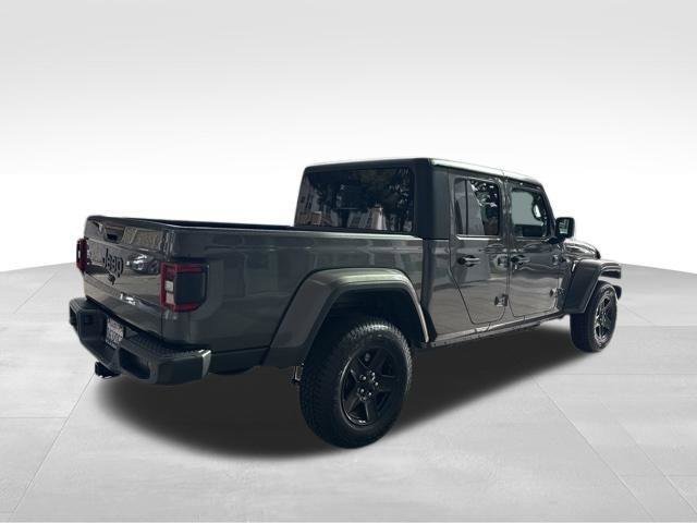 Used 2021 Jeep Gladiator Sport image 5