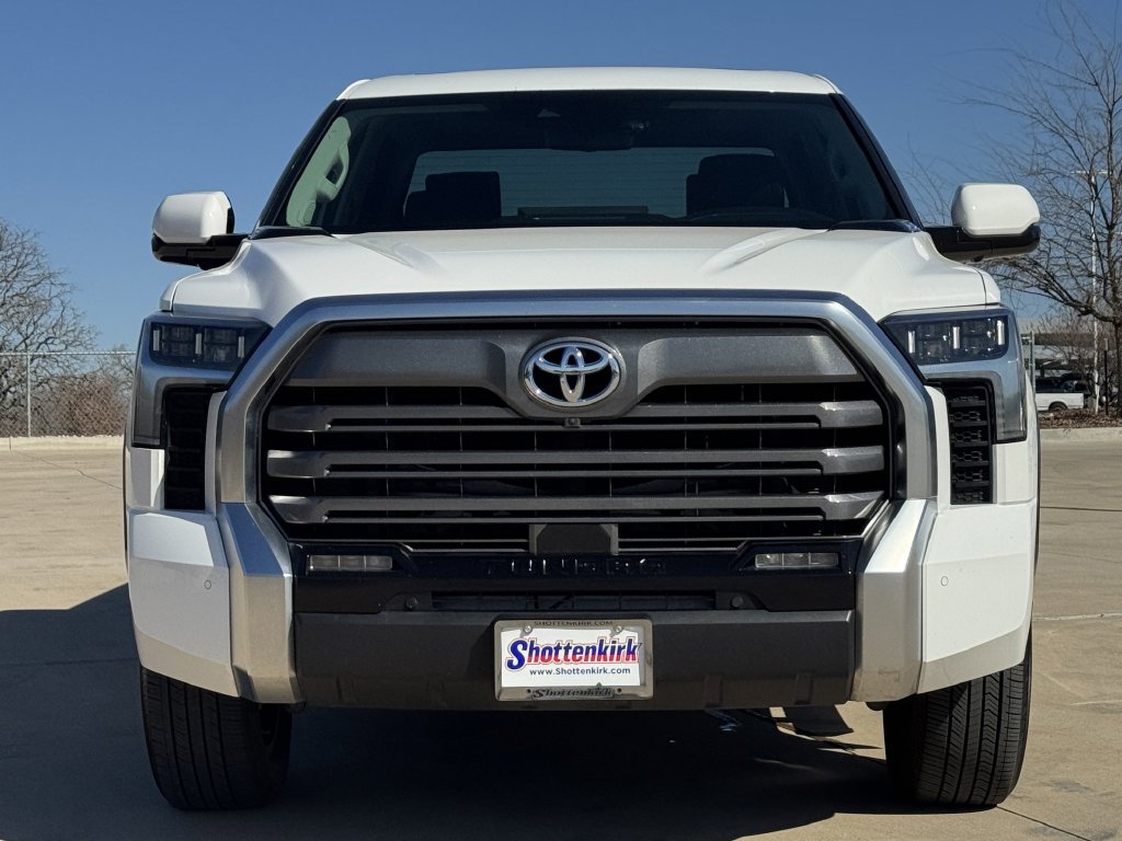 Used 2024 Toyota Tundra Limited AWD/4WD image 7