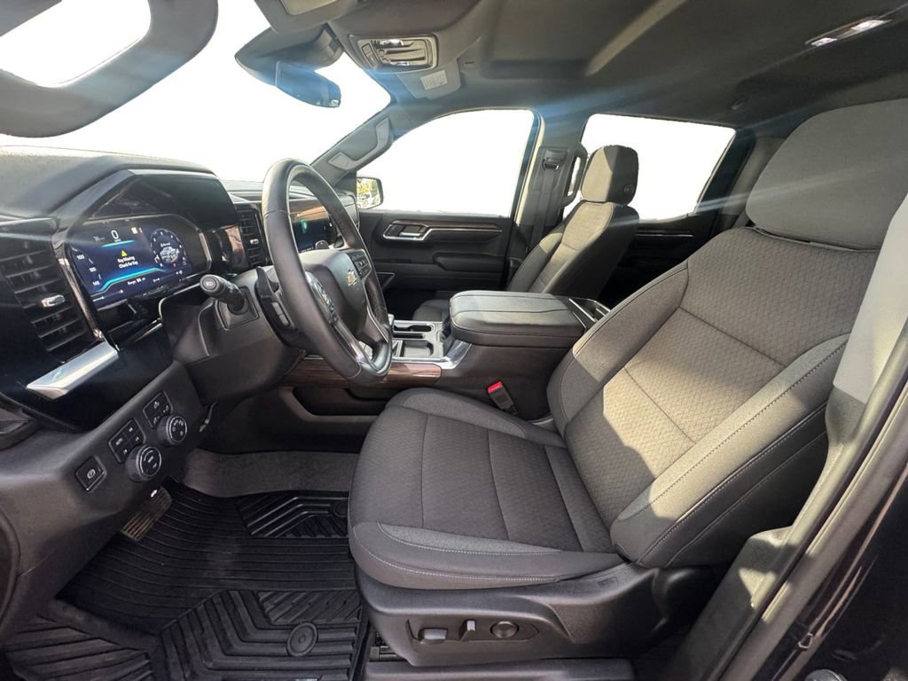 Used 2023 Chevrolet Silverado 1500 LT image 10