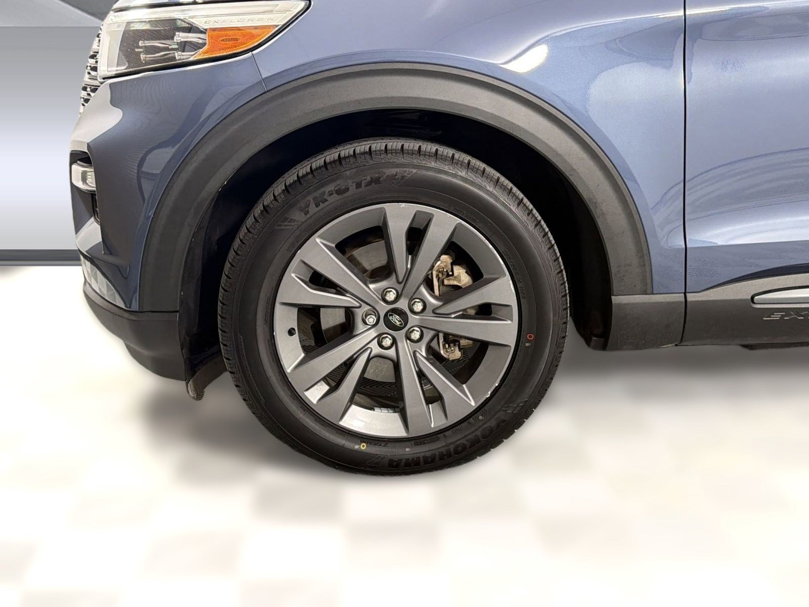 Used 2021 Ford Explorer XLT w/ Equipment Group 202A RWD image 12
