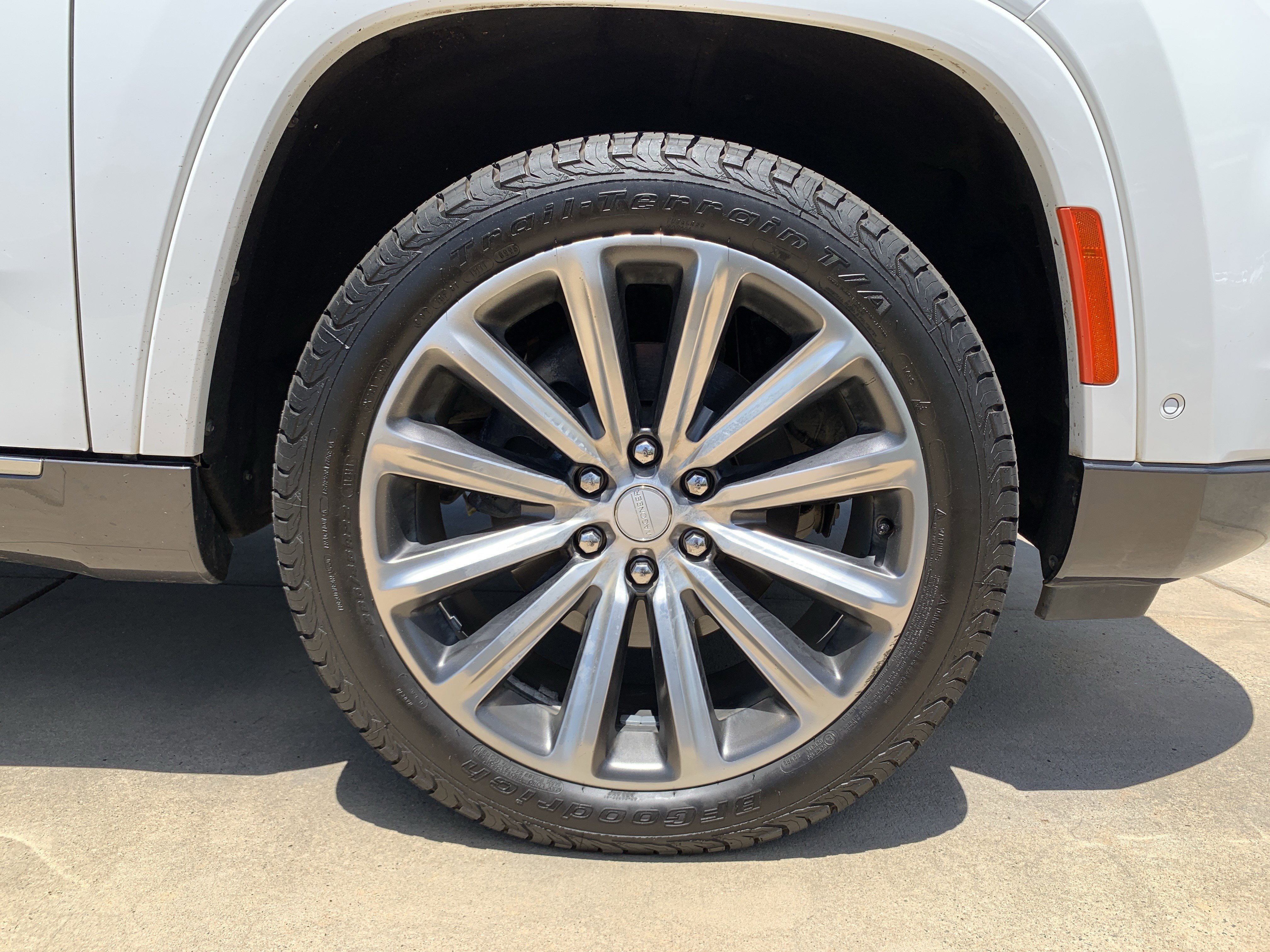 Used 2022 Jeep Grand Wagoneer Series I AWD/4WD image 13