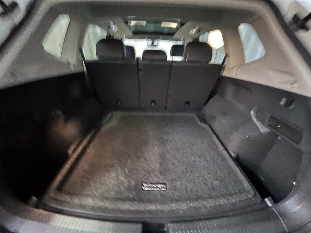 Used 2021 Volkswagen Tiguan SE AWD/4WD image 29