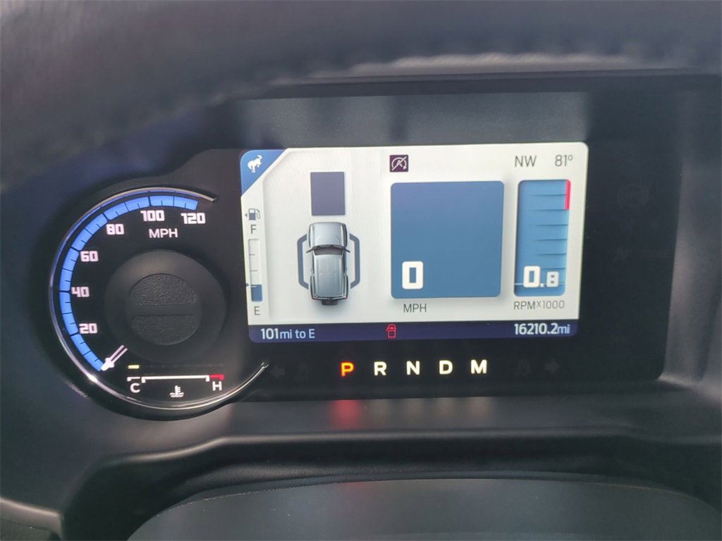 Used 2023 Ford Bronco Badlands image 11