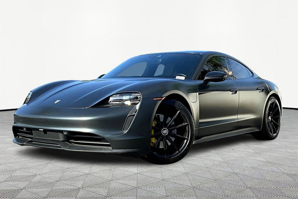 Used 2021 Porsche Taycan image 3