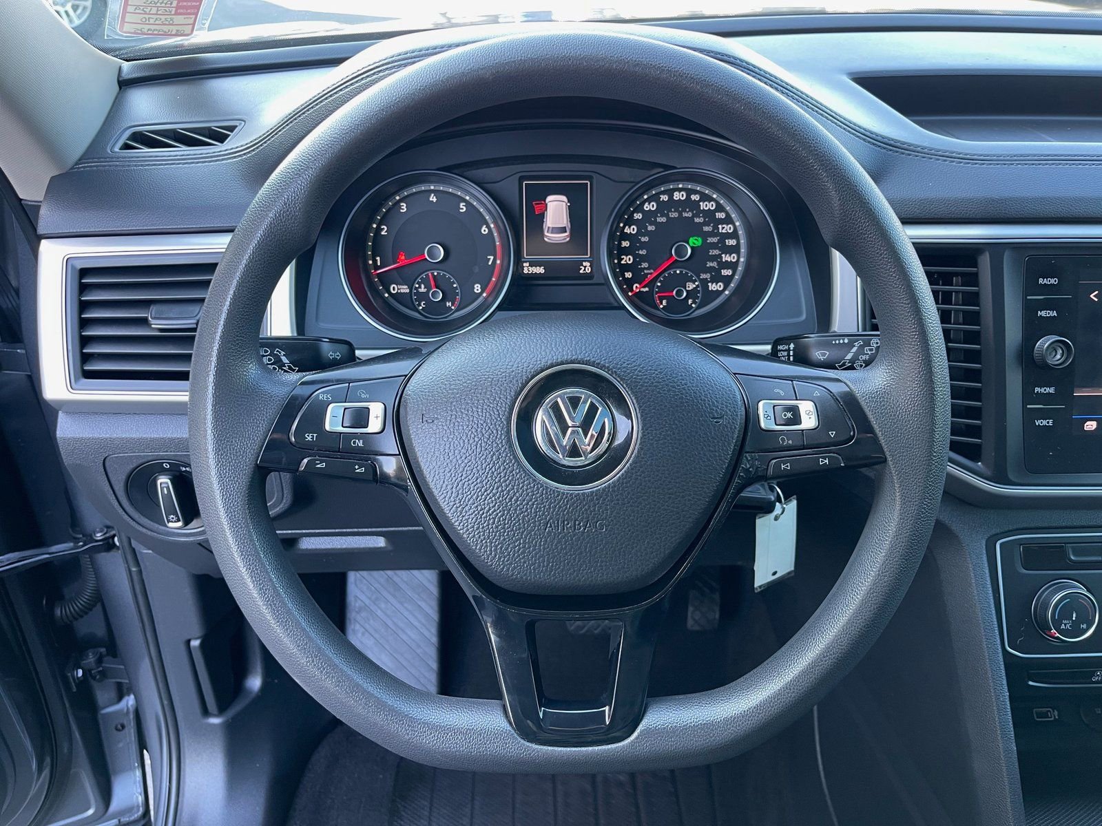 Used 2018 Volkswagen Atlas Launch Edition FWD image 28