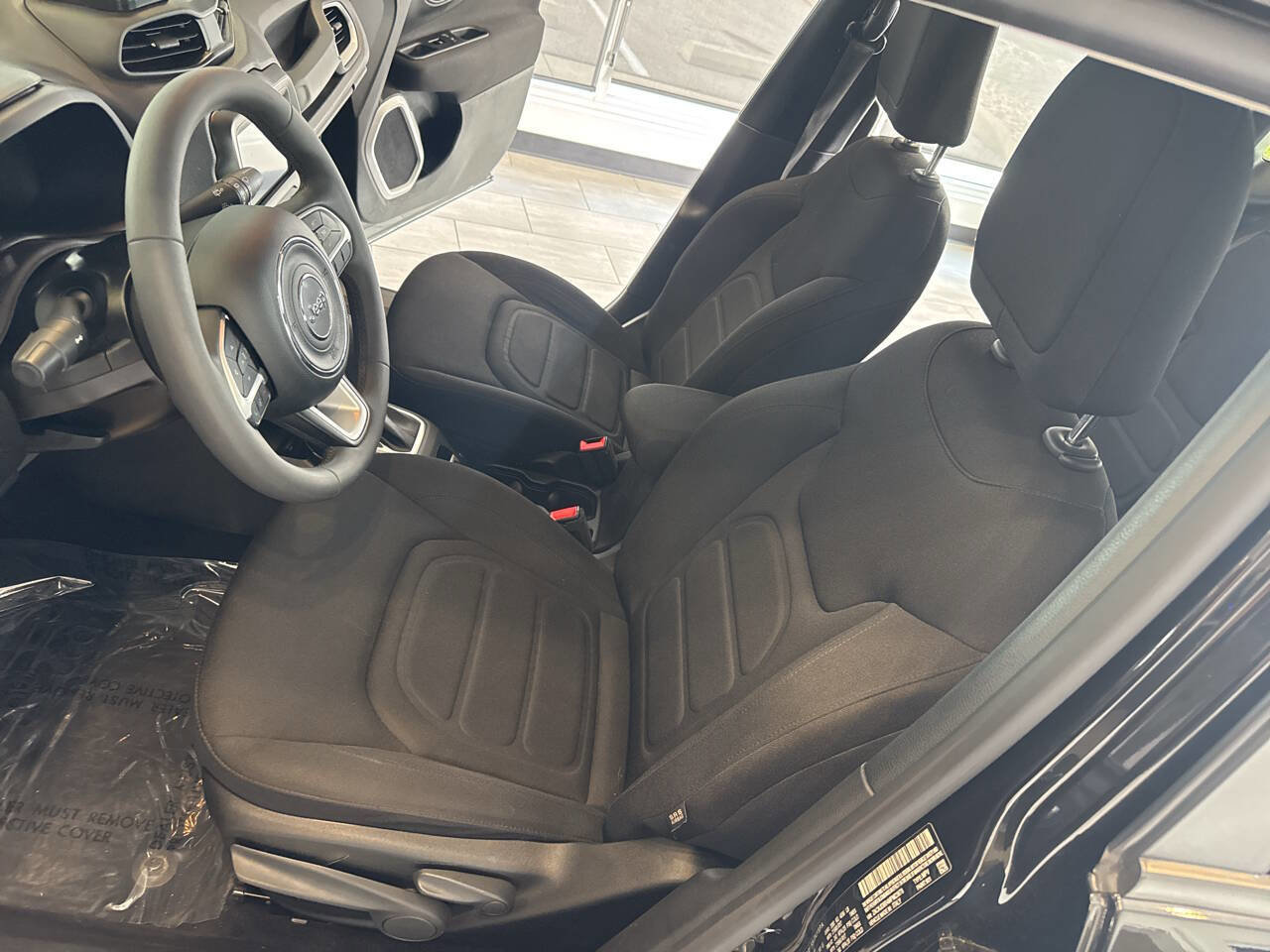 Used 2021 Jeep Renegade Latitude image 17