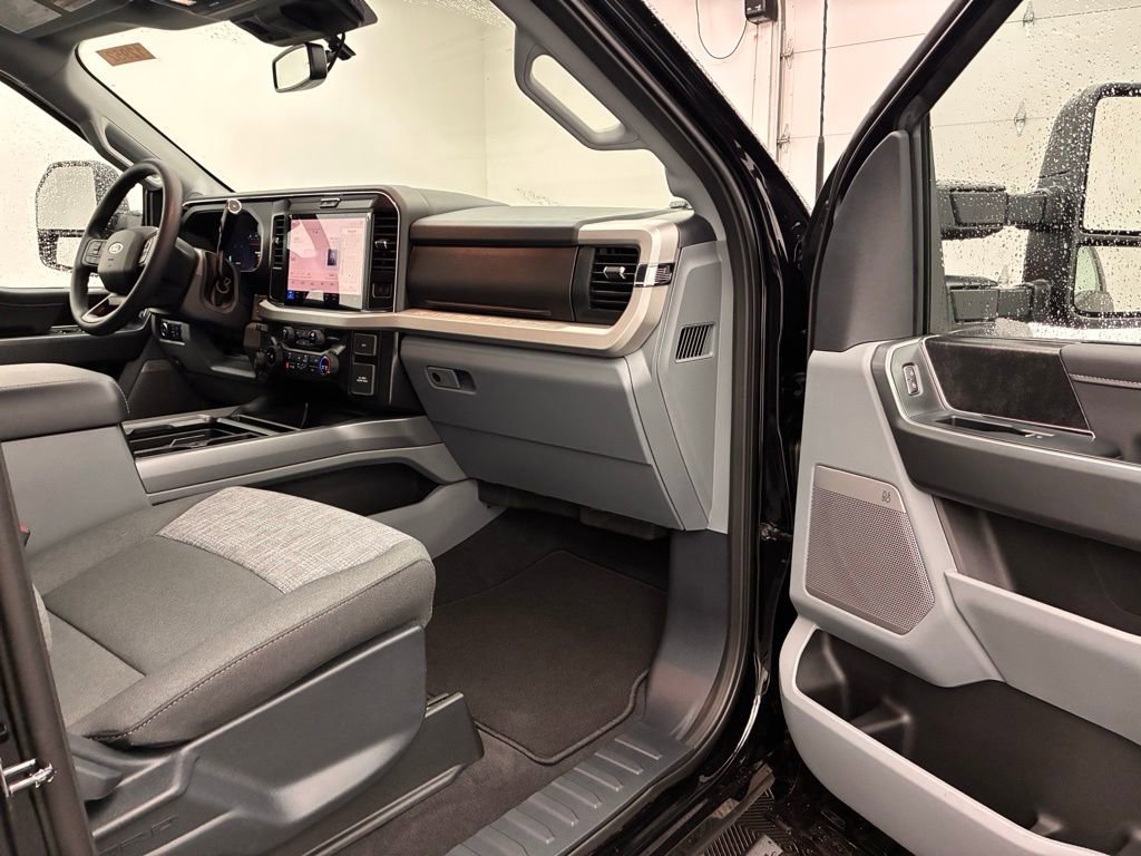 New 2026 Ford F350 XLT image 22