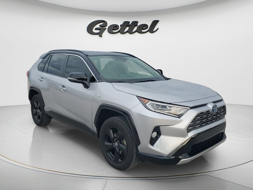 Certified 2021 Toyota RAV4 XSE w/ XSE Grade Weather Package AWD/4WD image 3