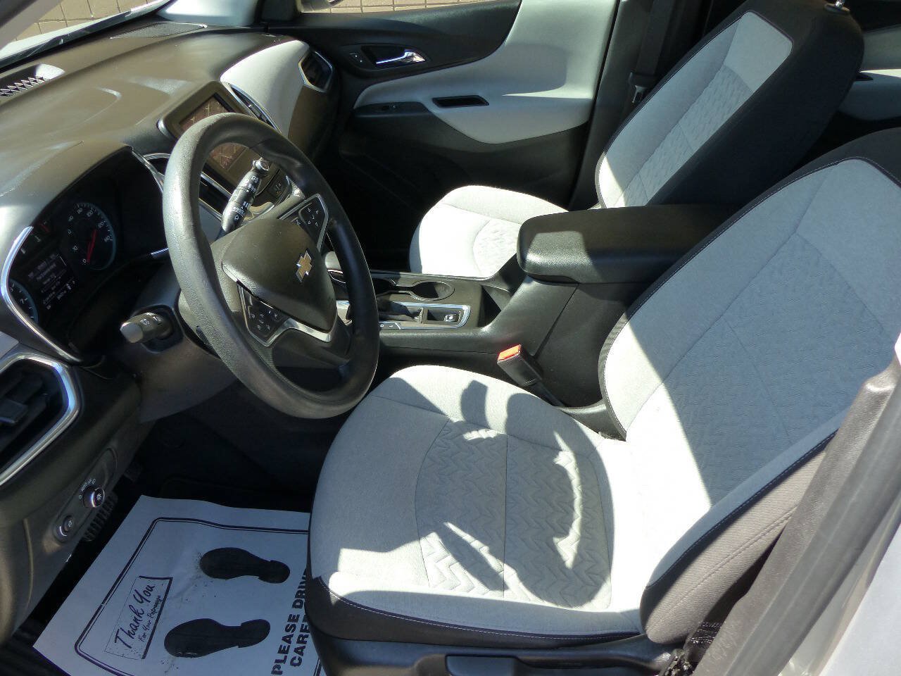 Used 2022 Chevrolet Equinox LS FWD image 17