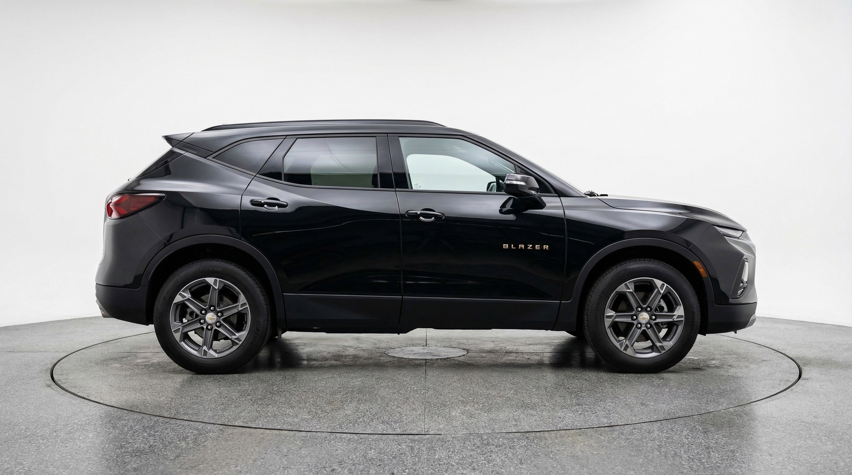 Used 2025 Chevrolet Blazer LT image 11