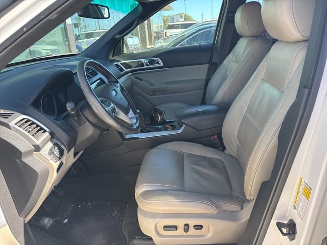 Used 2014 Ford Explorer XLT w/ Equipment Group 202A image 14