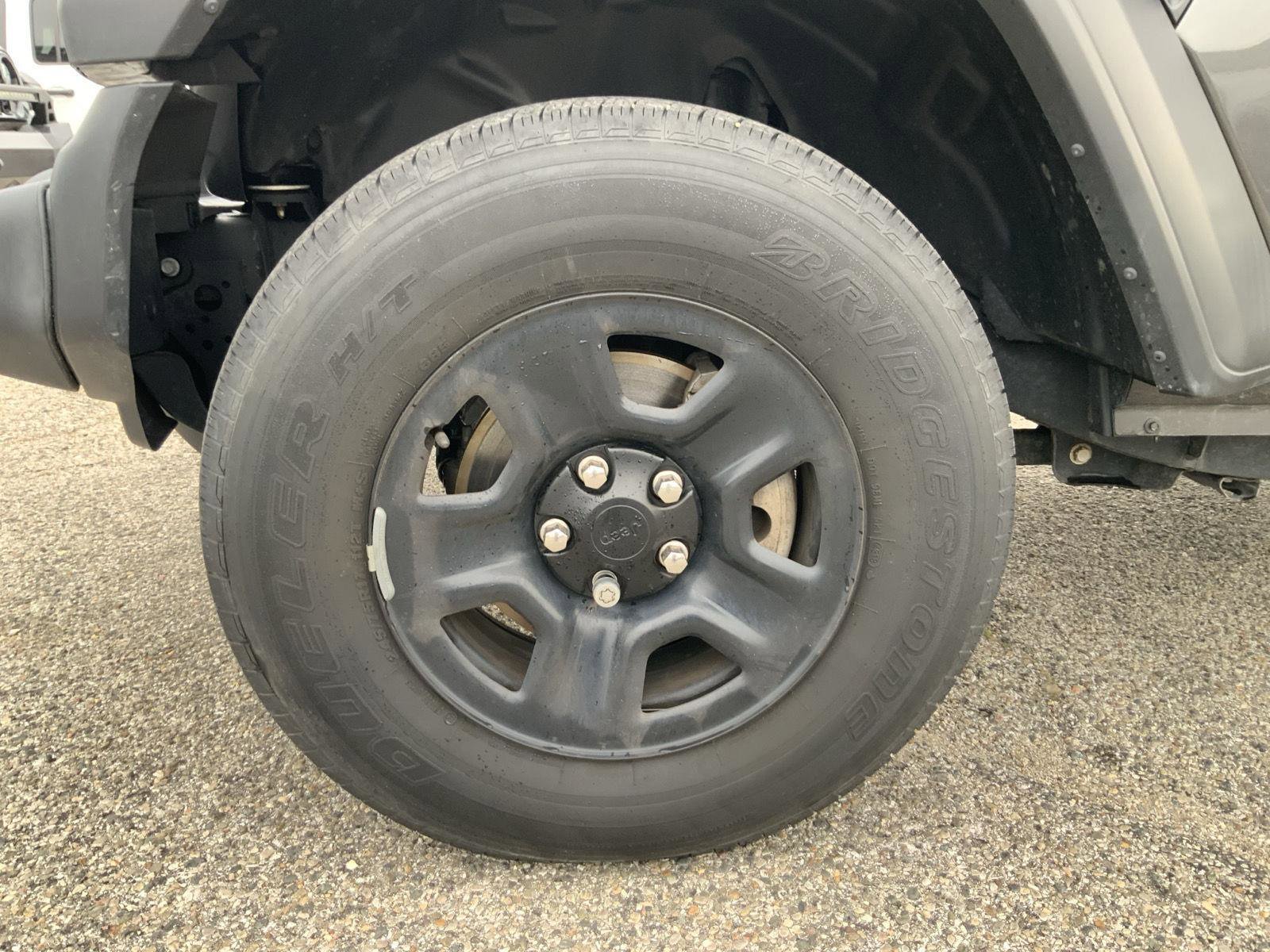 Used 2020 Jeep Wrangler Unlimited Sport image 16