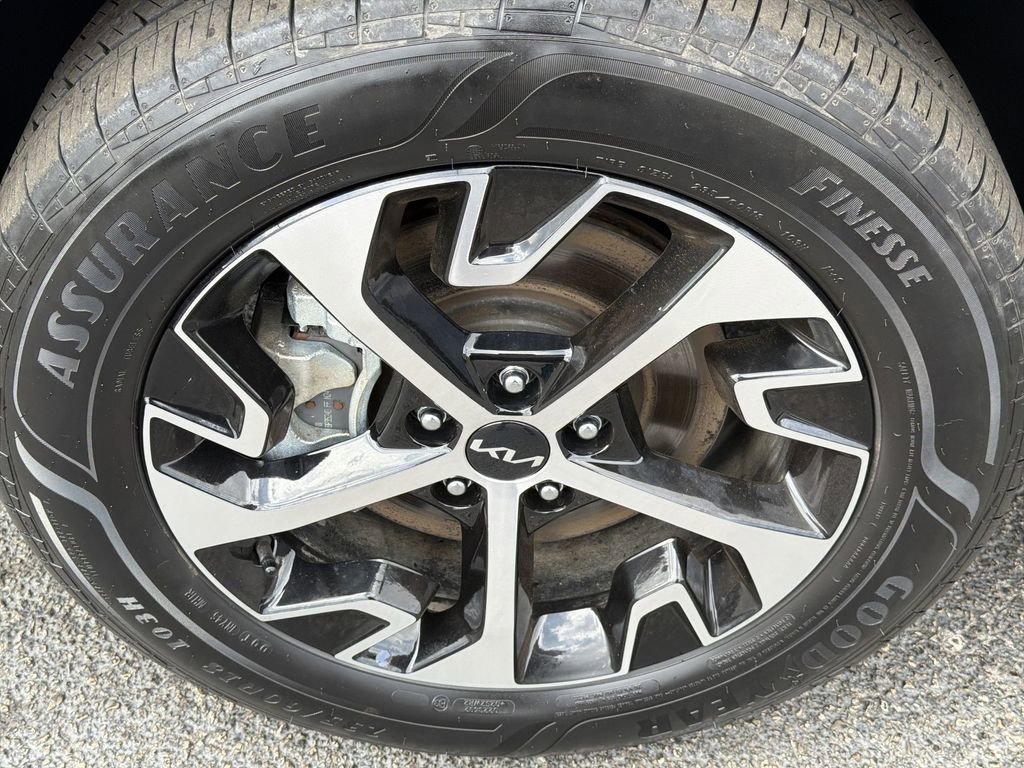 Used 2024 Kia Sportage EX AWD/4WD image 16
