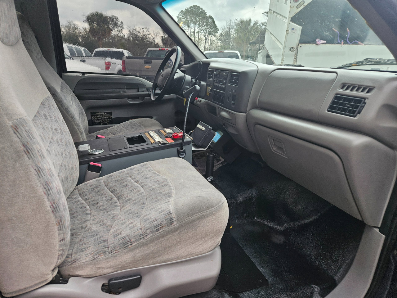 Used 2000 Ford F350 12 ft. E-One Utility Body image 23