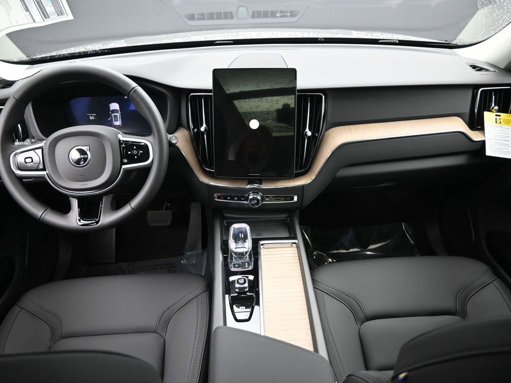 New 2026 Volvo XC60 B5 Plus w/ Protection Package Premier AWD/4WD image 20