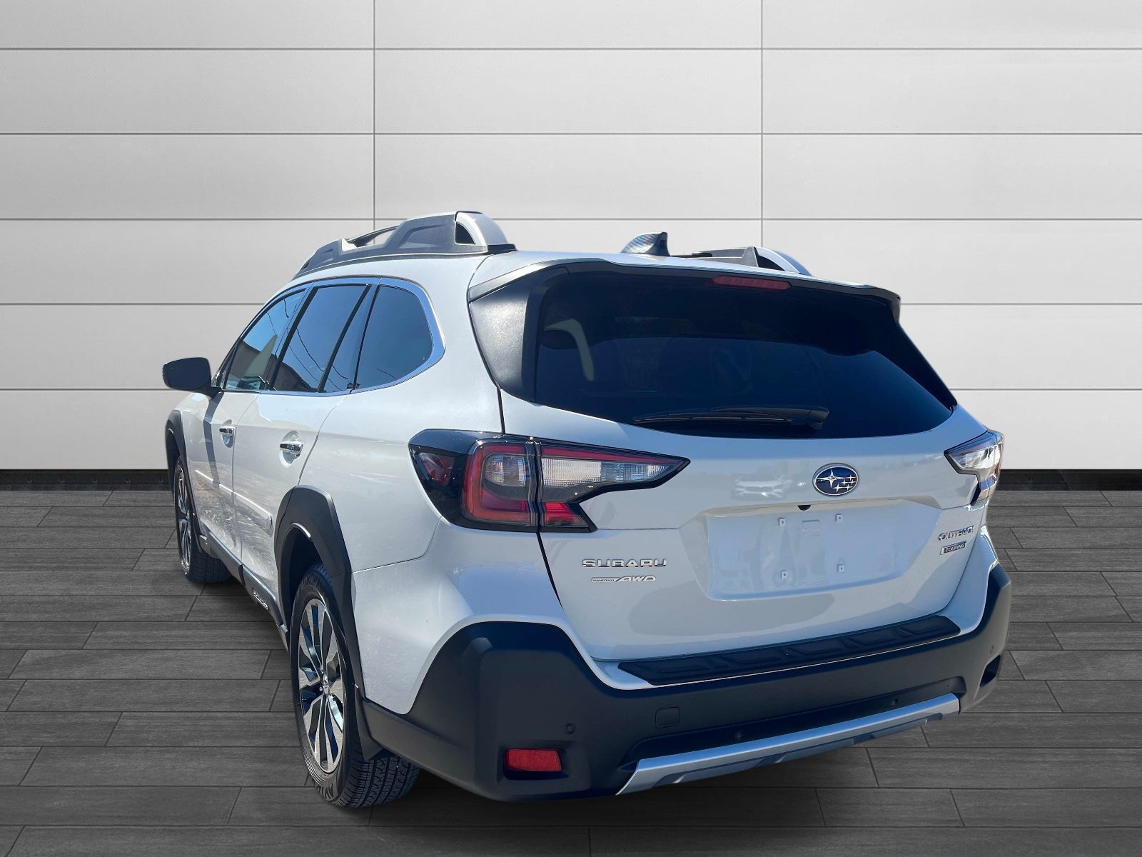 Used 2025 Subaru Outback Touring w/ Popular Package #2 AWD/4WD image 5