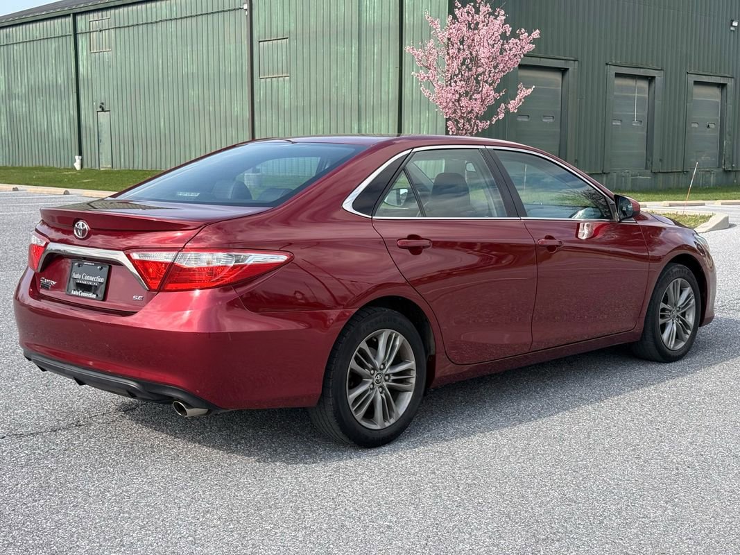 Used 2016 Toyota Camry SE image 8