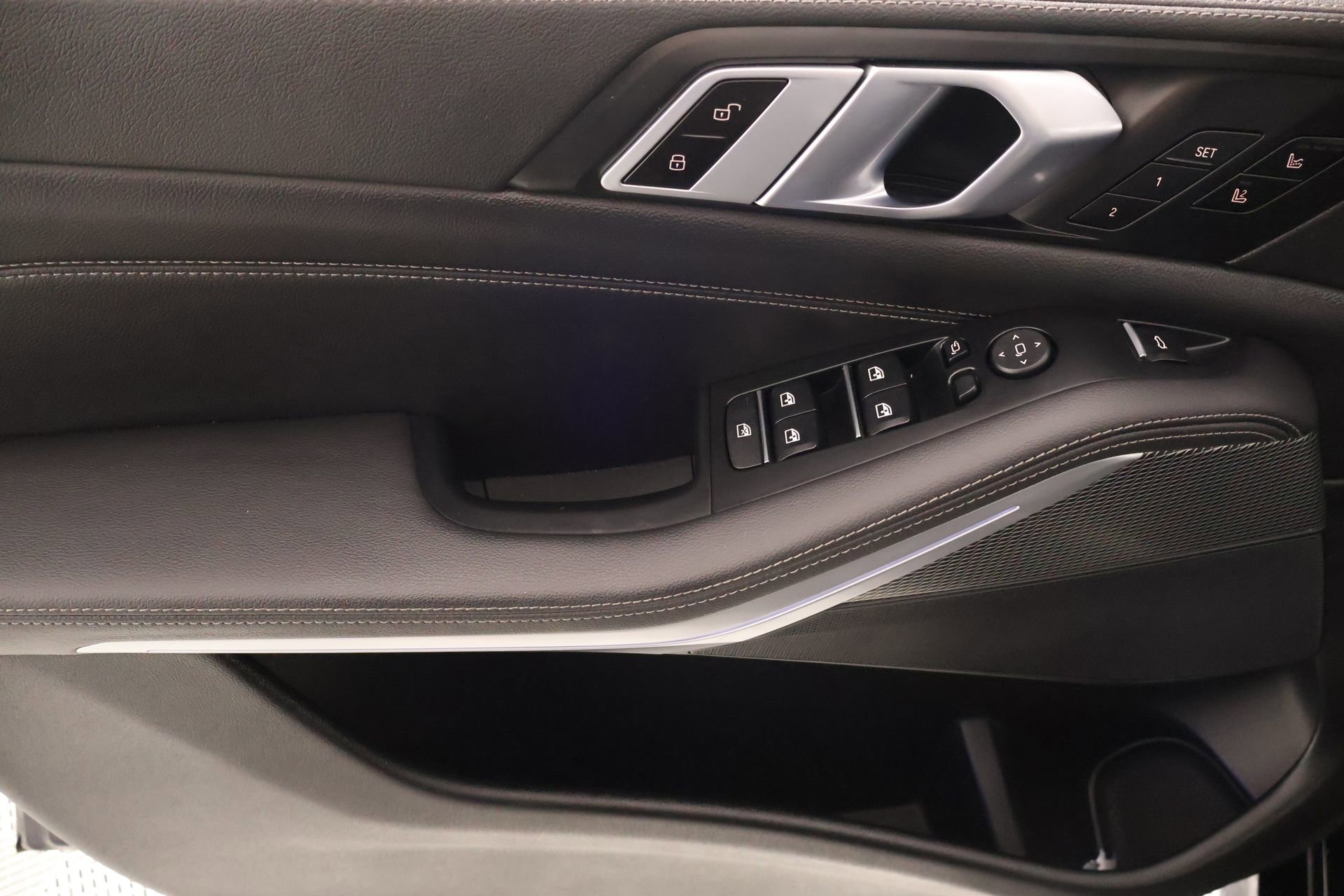 Used 2020 BMW X5 xDrive40i AWD/4WD image 17