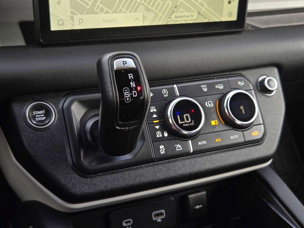 Used 2024 Land Rover Defender 110 X-Dynamic SE image 24