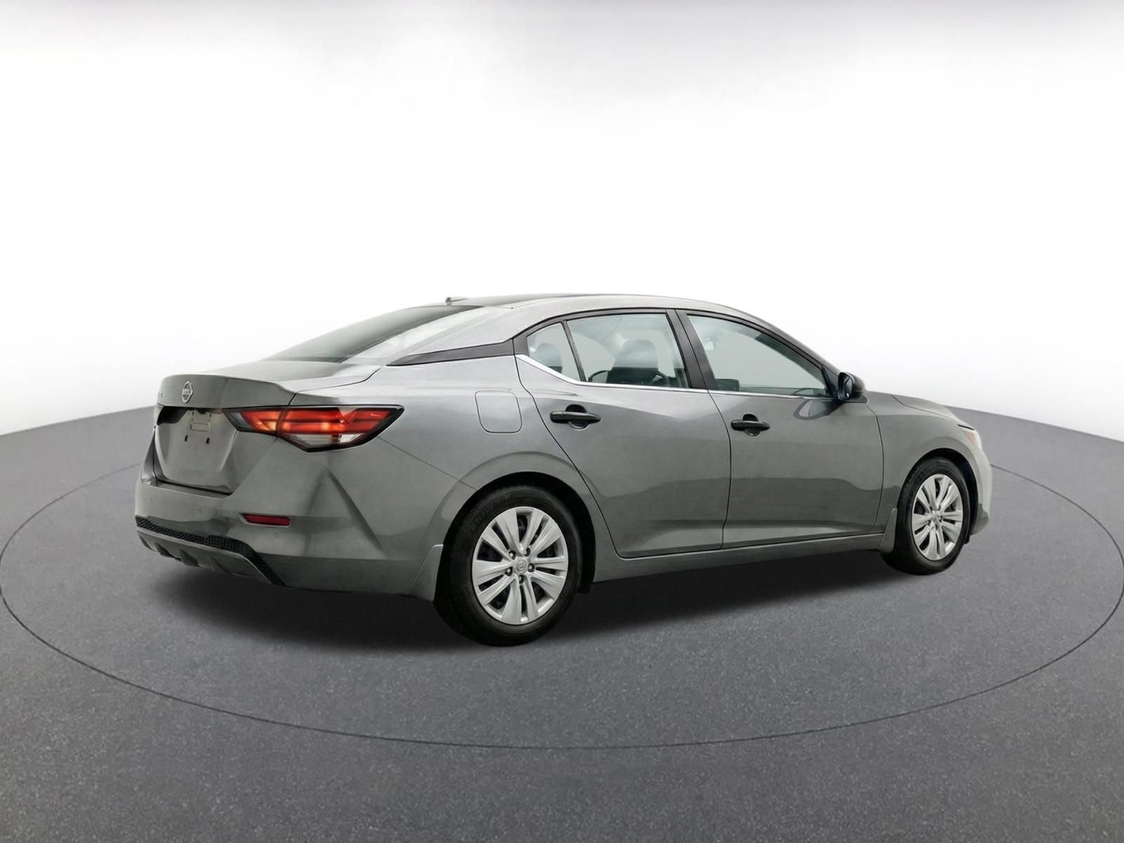 Used 2025 Nissan Sentra S FWD image 11