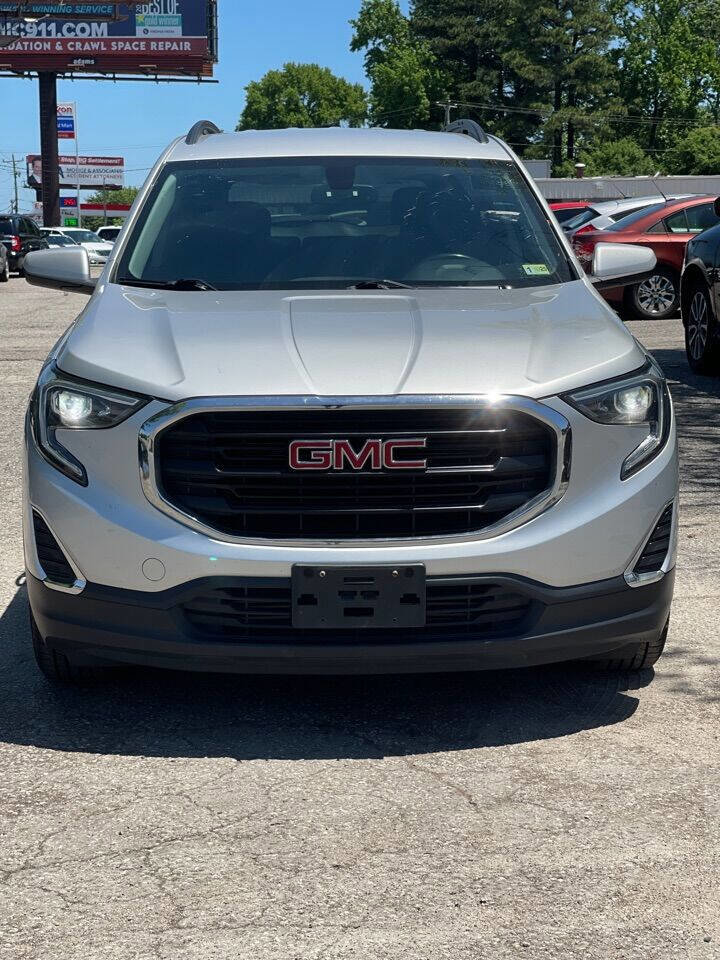 Used 2019 GMC Terrain SLE w/ Driver Convenience Package image 4