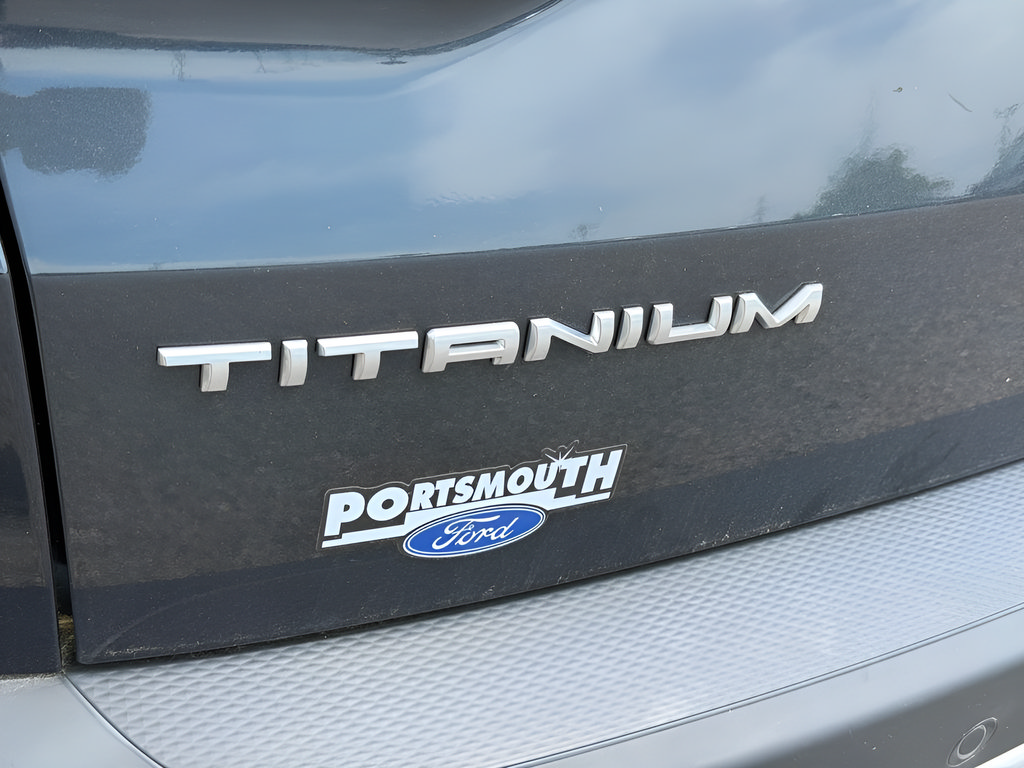 Certified 2022 Ford Escape Titanium w/ Class II Trailer Tow Package AWD/4WD image 18