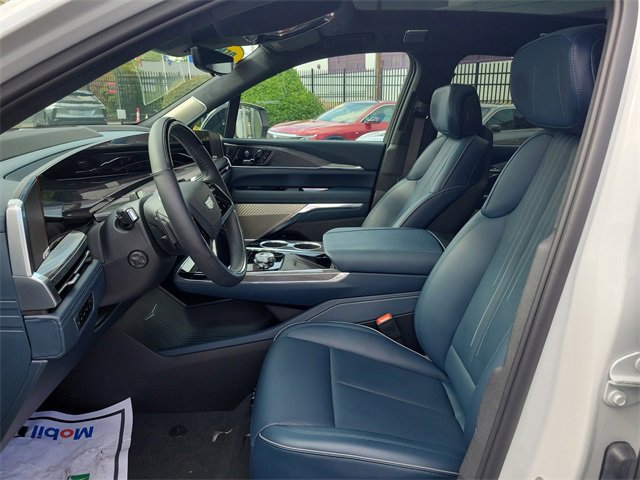 New 2025 Cadillac Escalade IQ Luxury 2 image 21