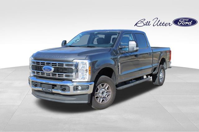 New 2025 Ford F250 XLT w/ FX4 Off-Road Package
