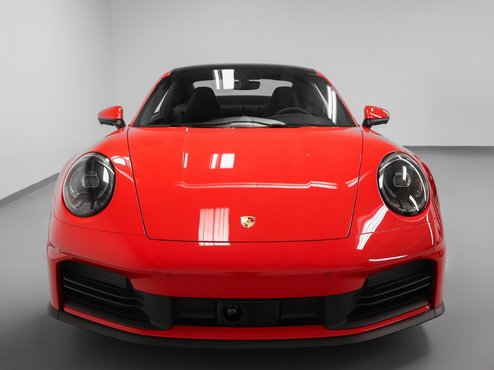 Used 2025 Porsche 911 Carrera image 8
