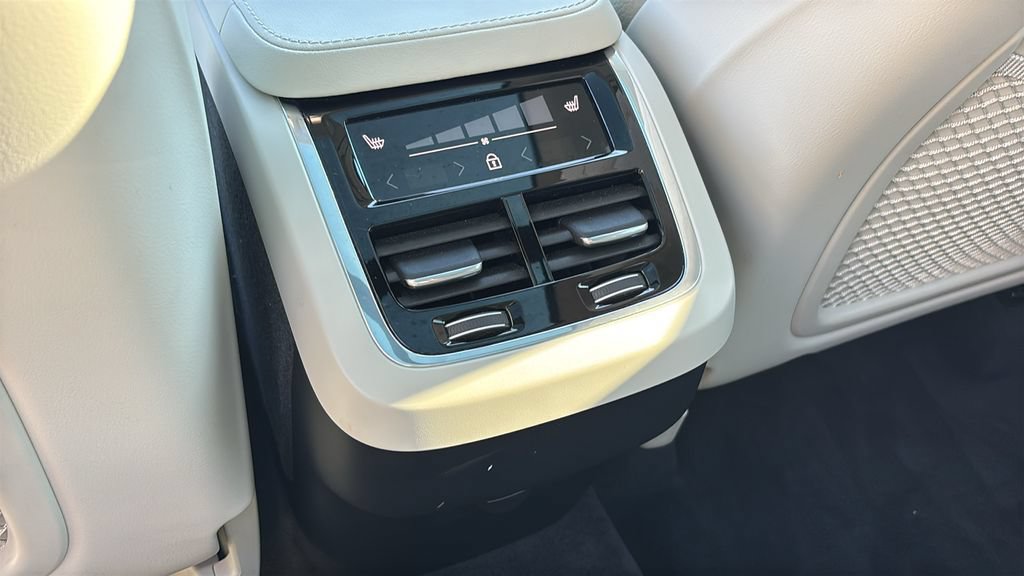 Certified 2023 Volvo XC90 B6 Plus w/ Protection Package Premier AWD/4WD image 9