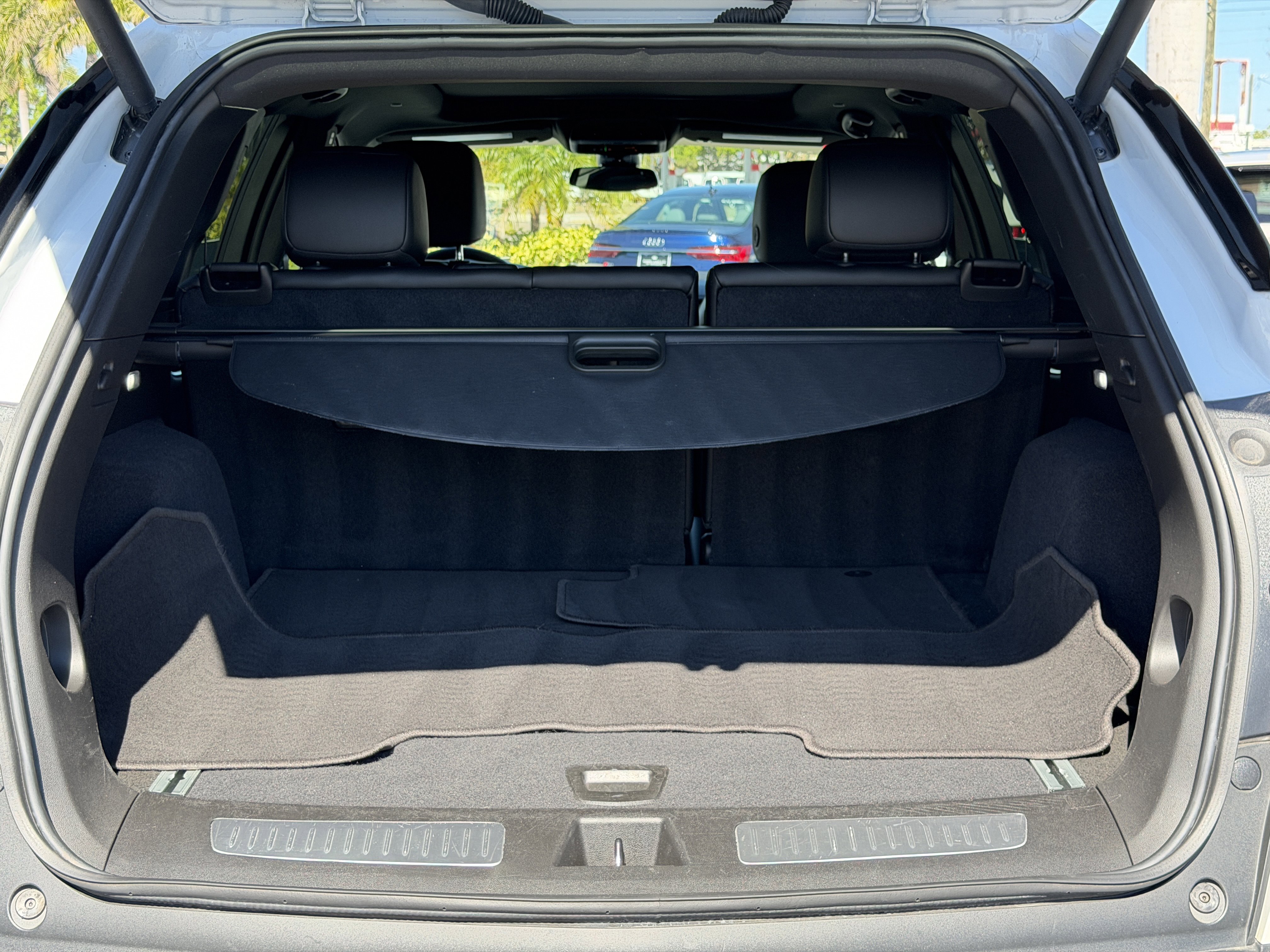 Certified 2025 Cadillac XT5 Premium Luxury AWD/4WD image 10