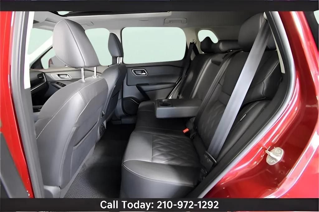 Used 2021 Nissan Rogue Platinum AWD/4WD image 35