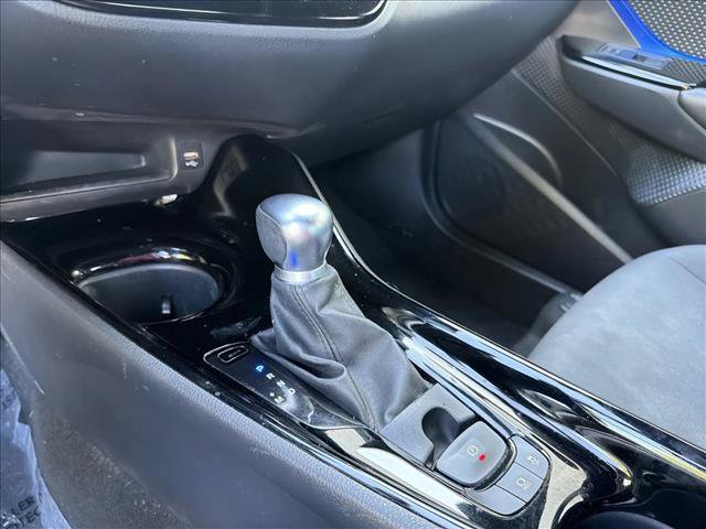 Used 2020 Toyota C-HR XLE FWD image 22