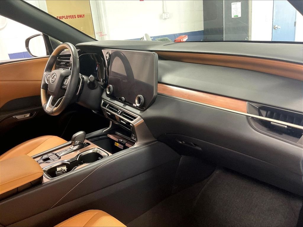 Used 2024 Lexus RX 350 Premium w/ Accessory Package (Z1) AWD/4WD image 14