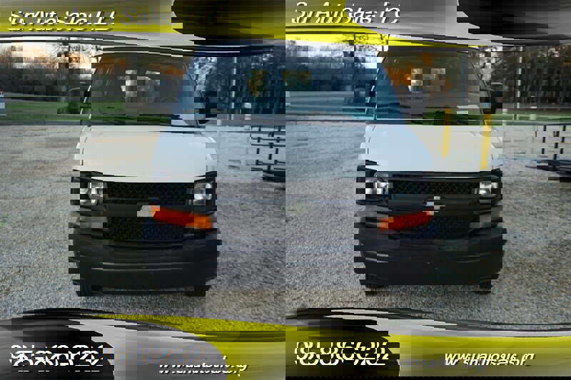 Used 2010 Chevrolet Express 1500 image 4