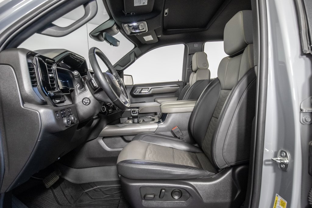 Used 2024 Chevrolet Silverado 1500 ZR2 w/ Technology Package image 6