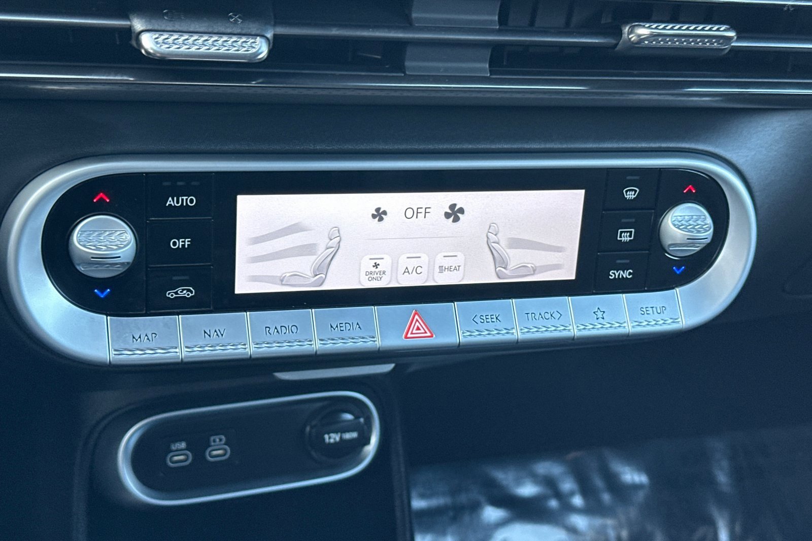 Used 2023 Genesis GV60 Advanced image 22