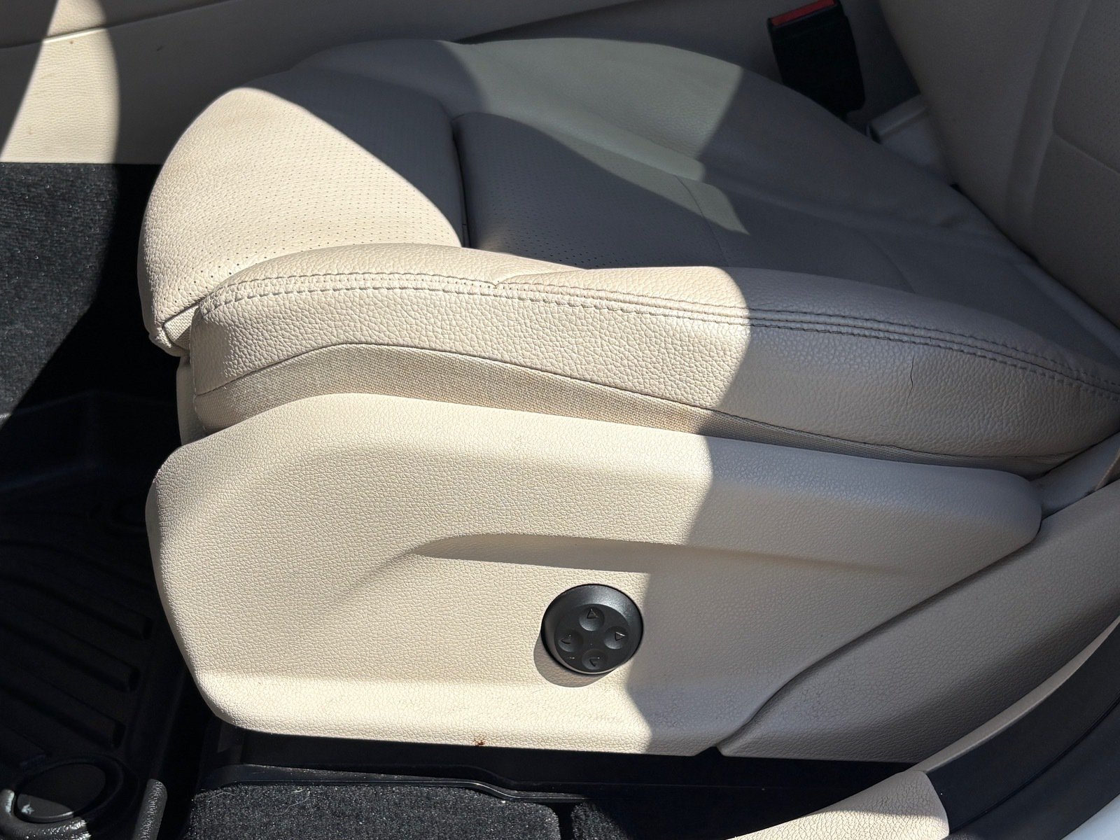 Used 2019 Mercedes-Benz GLC 300 image 27