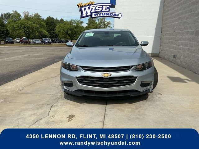 Used 2017 Chevrolet Malibu LT FWD image 7