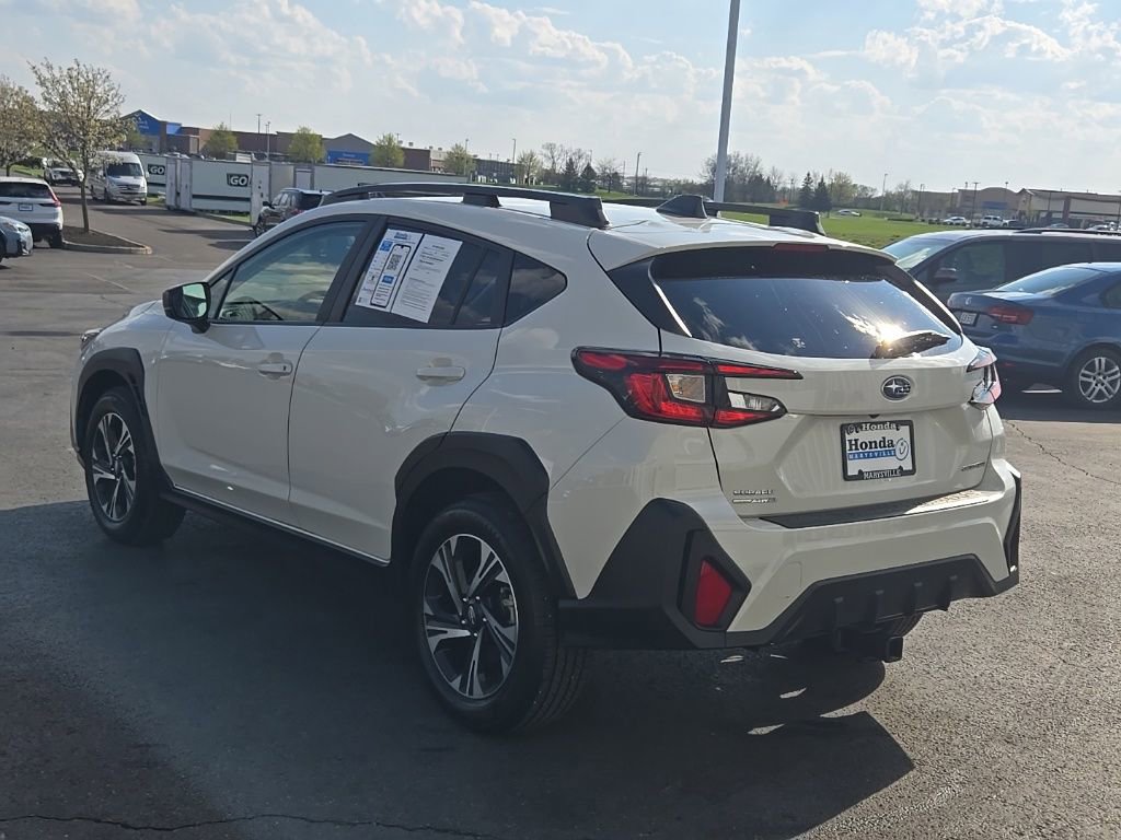 Used 2025 Subaru Crosstrek 2.0i Premium image 5