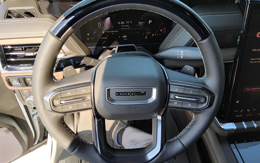 New 2026 GMC Yukon XL Denali Ultimate w/ LPO, Illumination Package AWD/4WD image 24