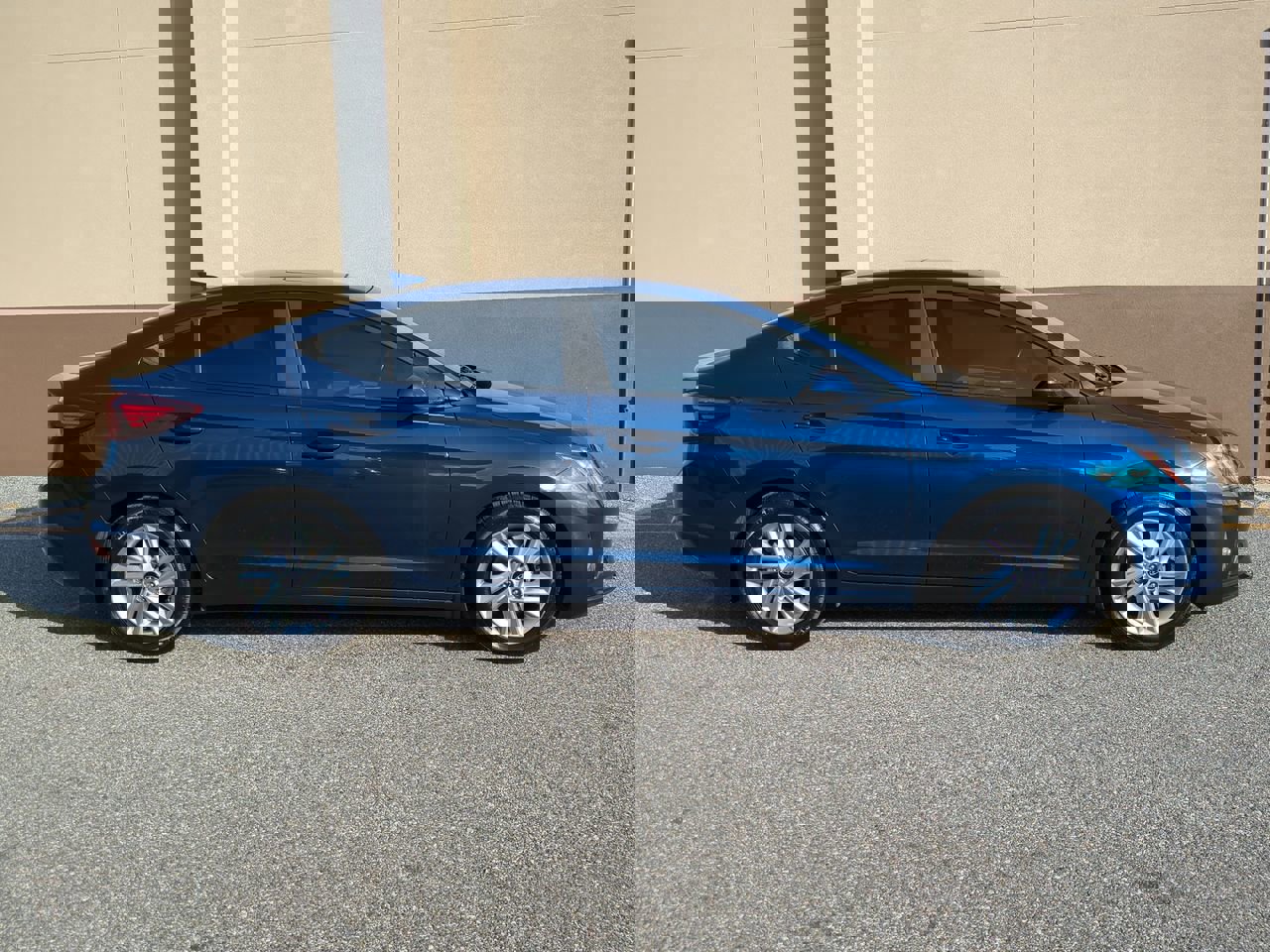 Used 2020 Hyundai Elantra Value Edition image 3