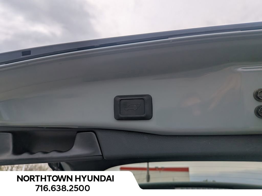 Used 2022 Toyota RAV4 XLE w/ Convenience Package AWD/4WD image 37