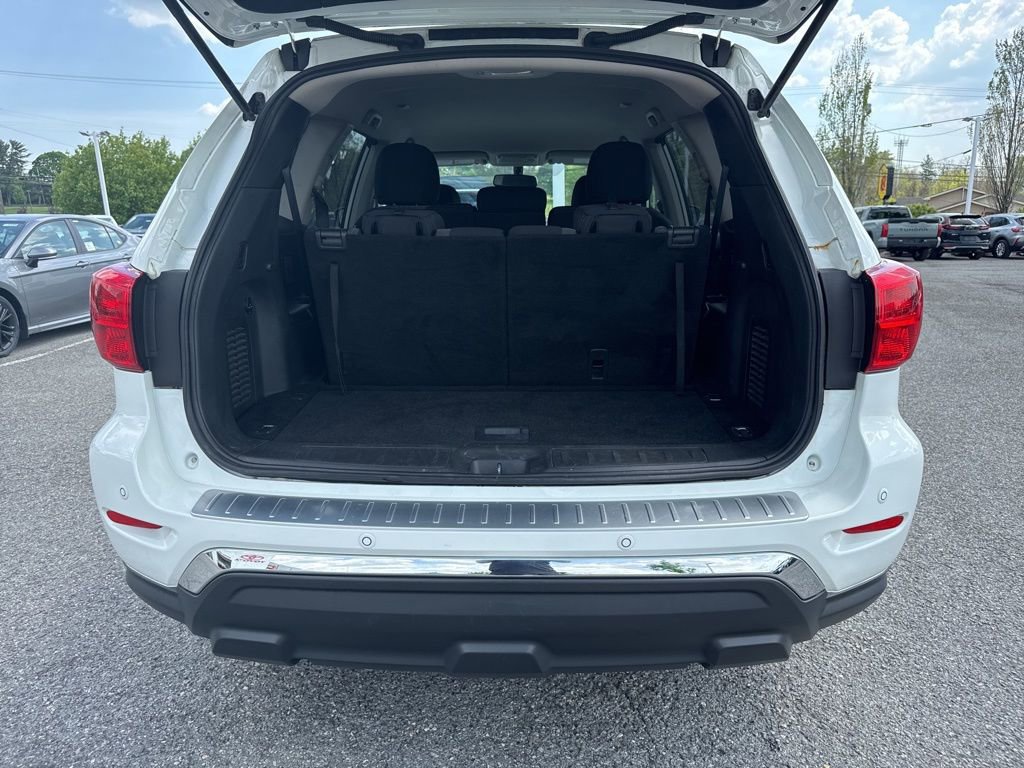 Used 2017 Nissan Pathfinder SV w/ SV Tech Package AWD/4WD image 4